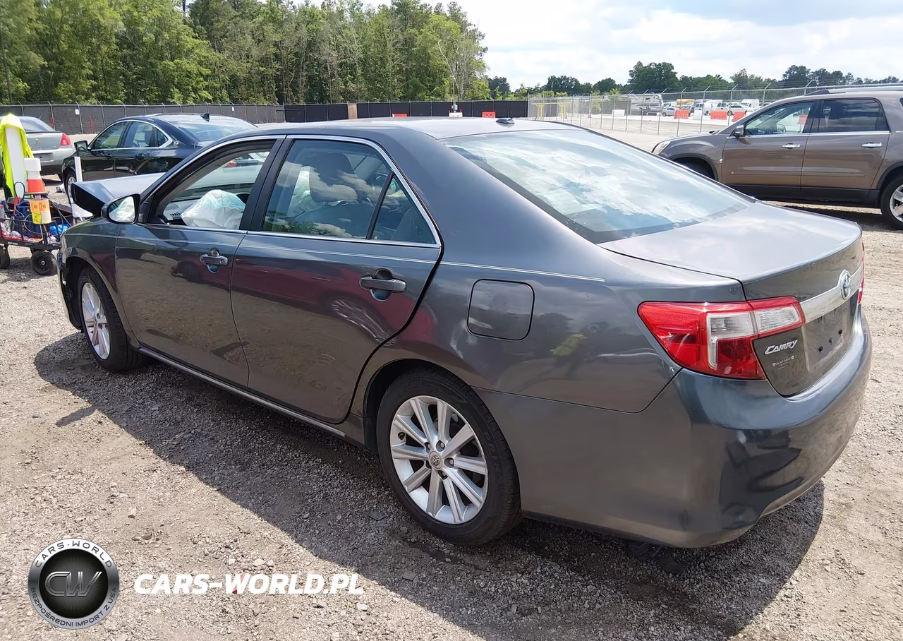 2014 Toyota Camry Xle VIN:4T1BF1FK1EU350108 - 3