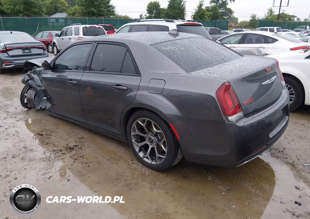 2016 Chrysler 300 300S VIN:2C3CCABGXGH294943 - 3