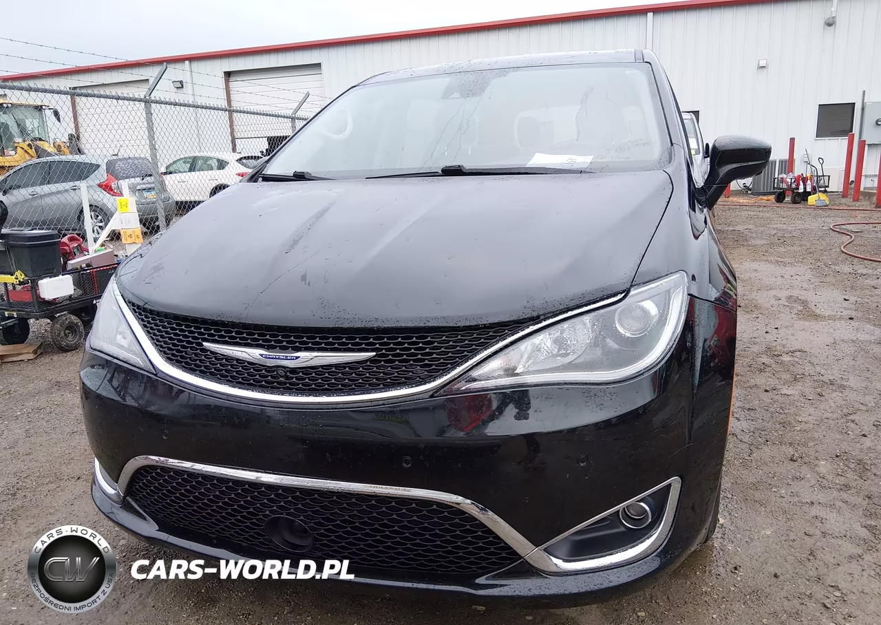 2020 Chrysler Pacifica Touring VIN:2C4RC1FG0LR217714 - 12