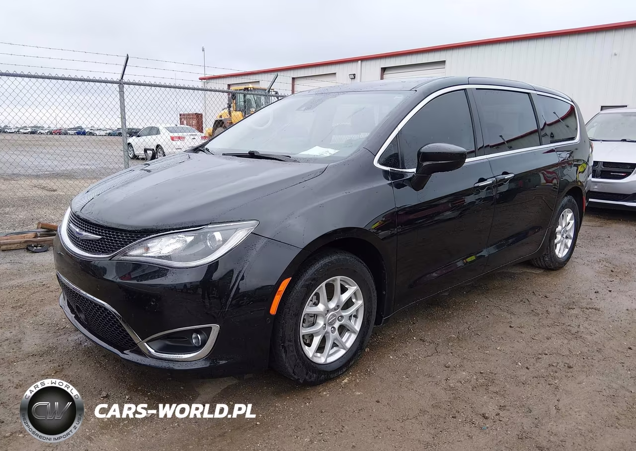 2020 Chrysler Pacifica Touring VIN:2C4RC1FG0LR217714 - 2
