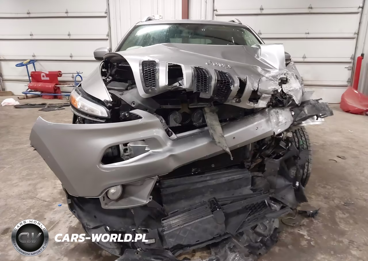 2017 Jeep Cherokee Latitude 4X4 VIN:1C4PJMCB3HW527829 - 13