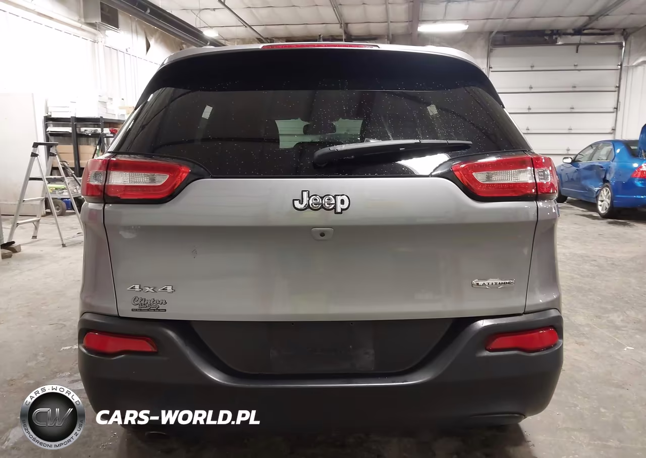 2017 Jeep Cherokee Latitude 4X4 VIN:1C4PJMCB3HW527829 - 17