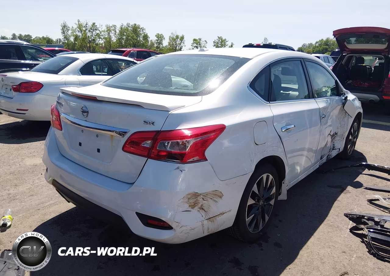 2018 Nissan Sentra Sr VIN:3N1AB7AP3JY347044 - 4