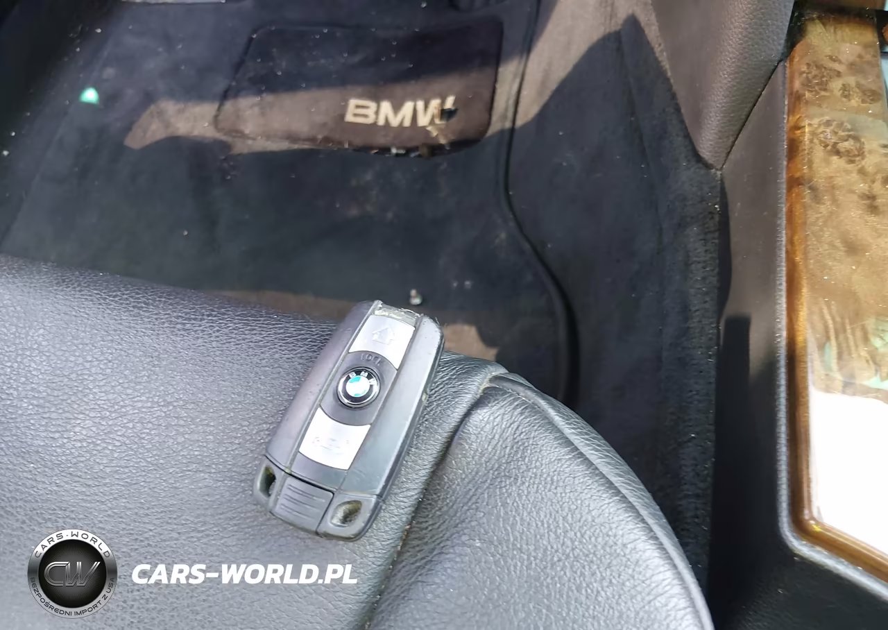 2007 BMW 530I VIN:WBANE73597CM51408 - 11