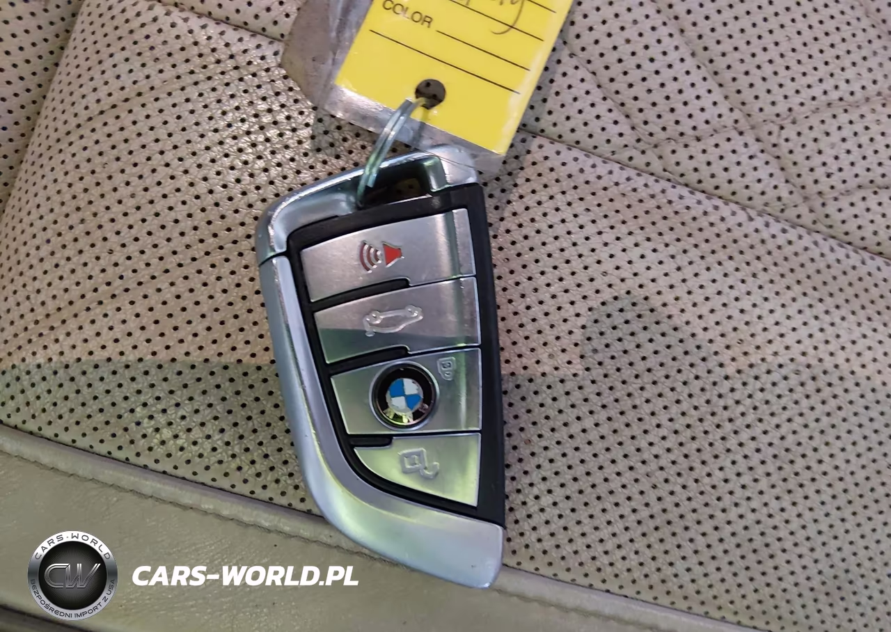 2016 BMW 740I VIN:WBA7E2C5XGGD99827 - 11