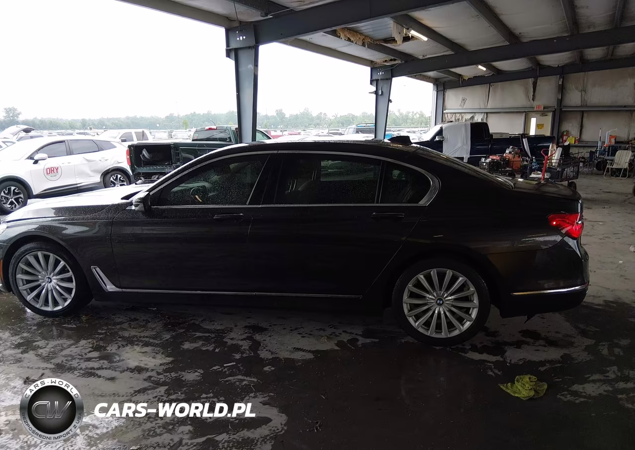 2016 BMW 740I VIN:WBA7E2C5XGGD99827 - 14