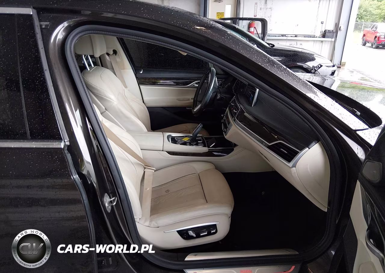 2016 BMW 740I VIN:WBA7E2C5XGGD99827 - 5