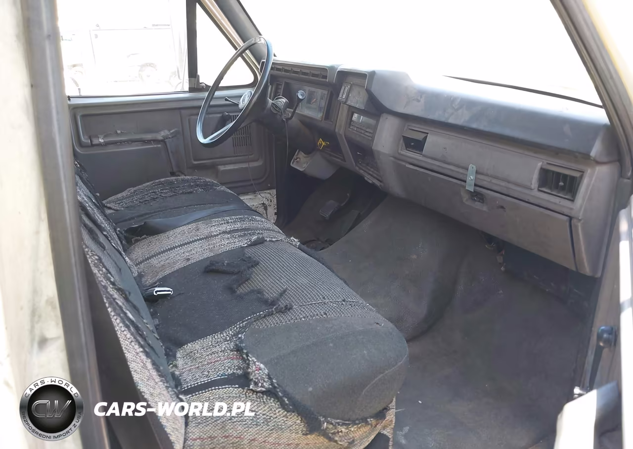 1998 Ford F700 VIN:1FDNF70J4WVA19390 - 7