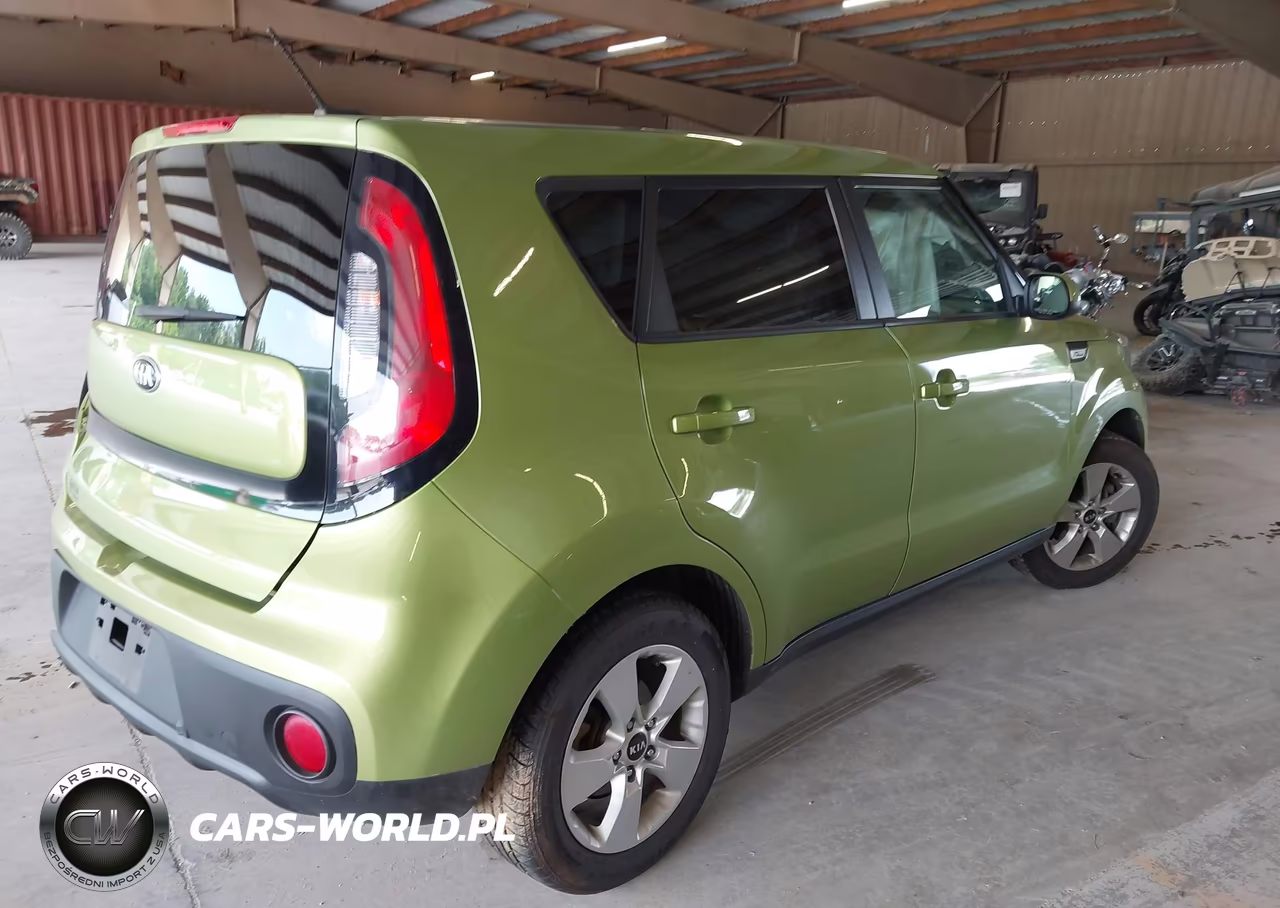 2018 Kia Soul ! VIN:KNDJN2A21J7899929 - 4