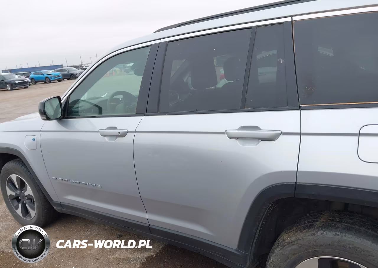 2024 Jeep Grand Cherokee 4Xe VIN:1C4RJYB61R8518640 - 14