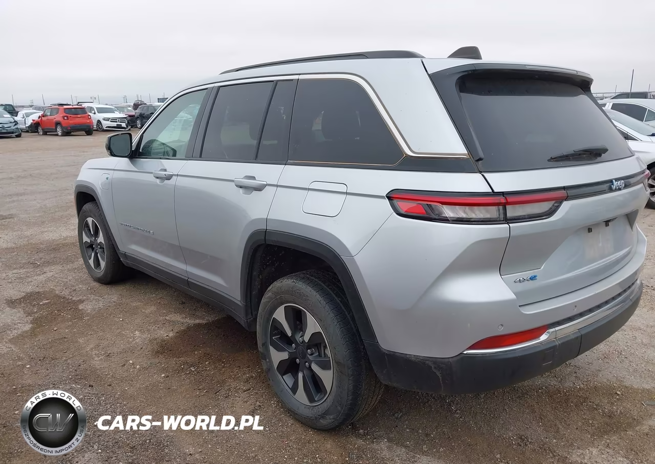 2024 Jeep Grand Cherokee 4Xe VIN:1C4RJYB61R8518640 - 3