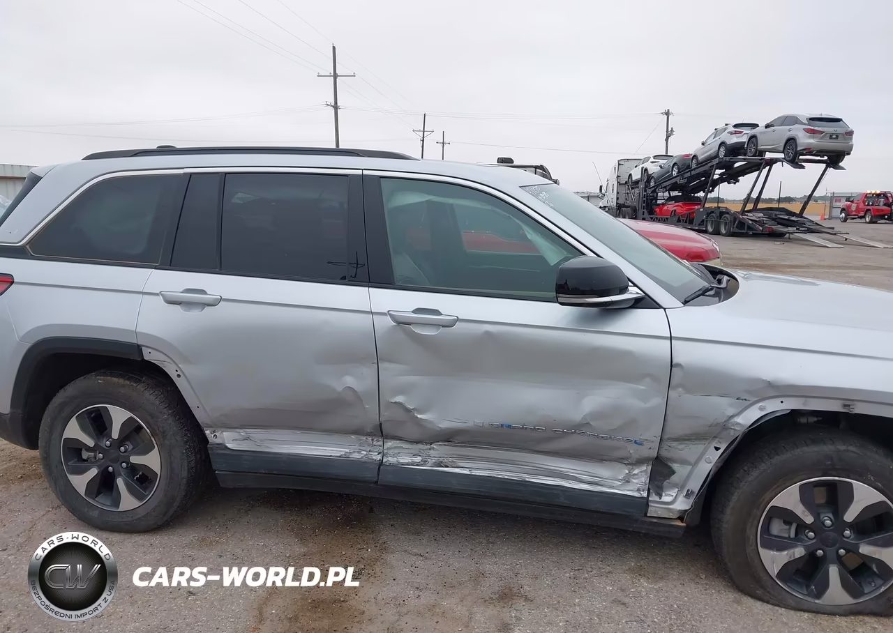 2024 Jeep Grand Cherokee 4Xe VIN:1C4RJYB61R8518640 - 6