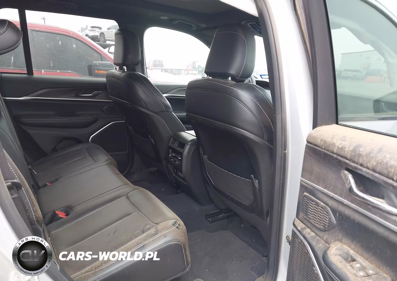 2024 Jeep Grand Cherokee 4Xe VIN:1C4RJYB61R8518640 - 8
