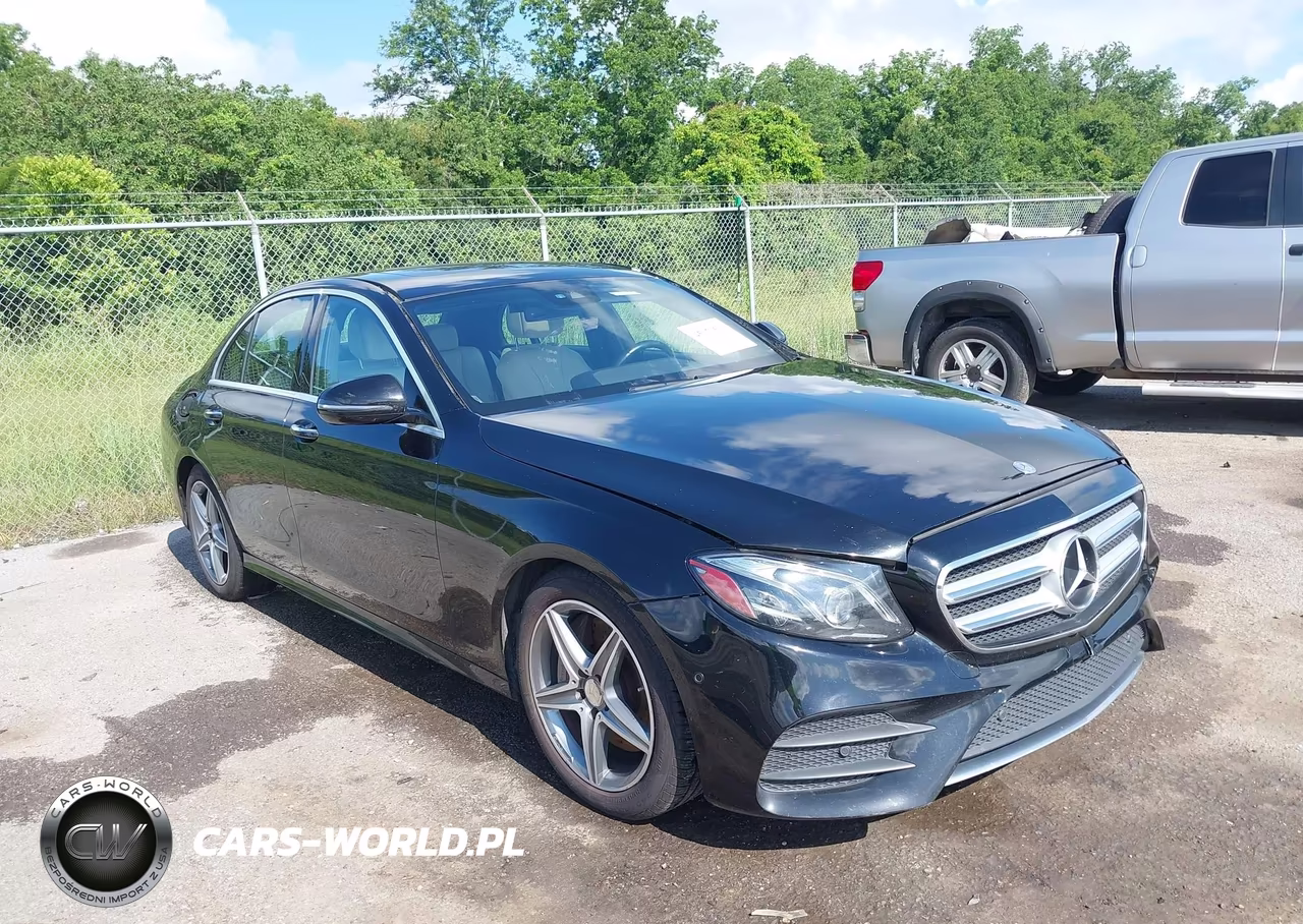 2017 Mercedes-Benz E 300 – zdjęcie 1 z 11