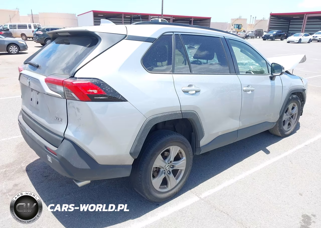 2024 Toyota Rav4 Xle VIN:JTMW1RFV5RJ030200 - 4