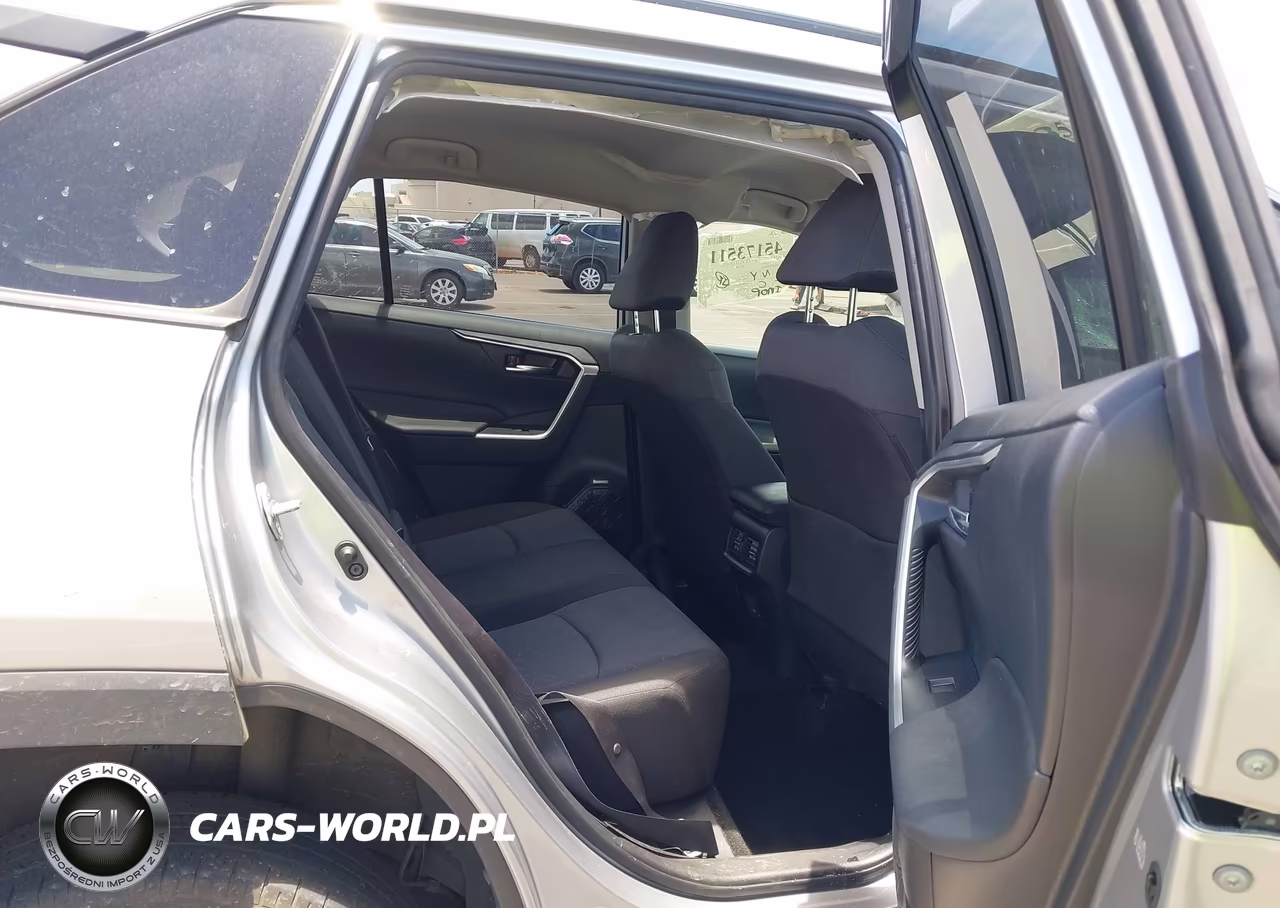 2024 Toyota Rav4 Xle VIN:JTMW1RFV5RJ030200 - 8