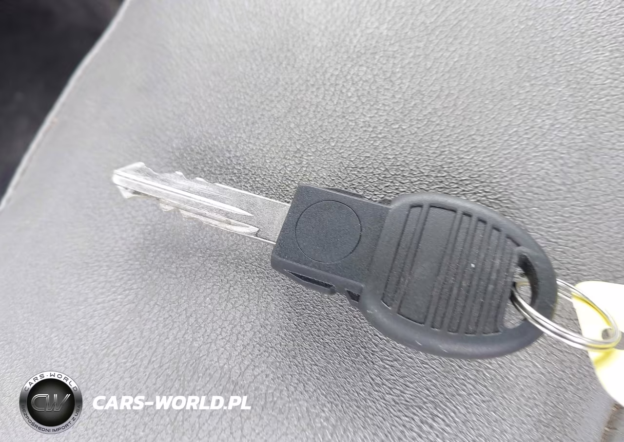2007 Chrysler 300 Touring VIN:2C3KA53G67H799823 - 11
