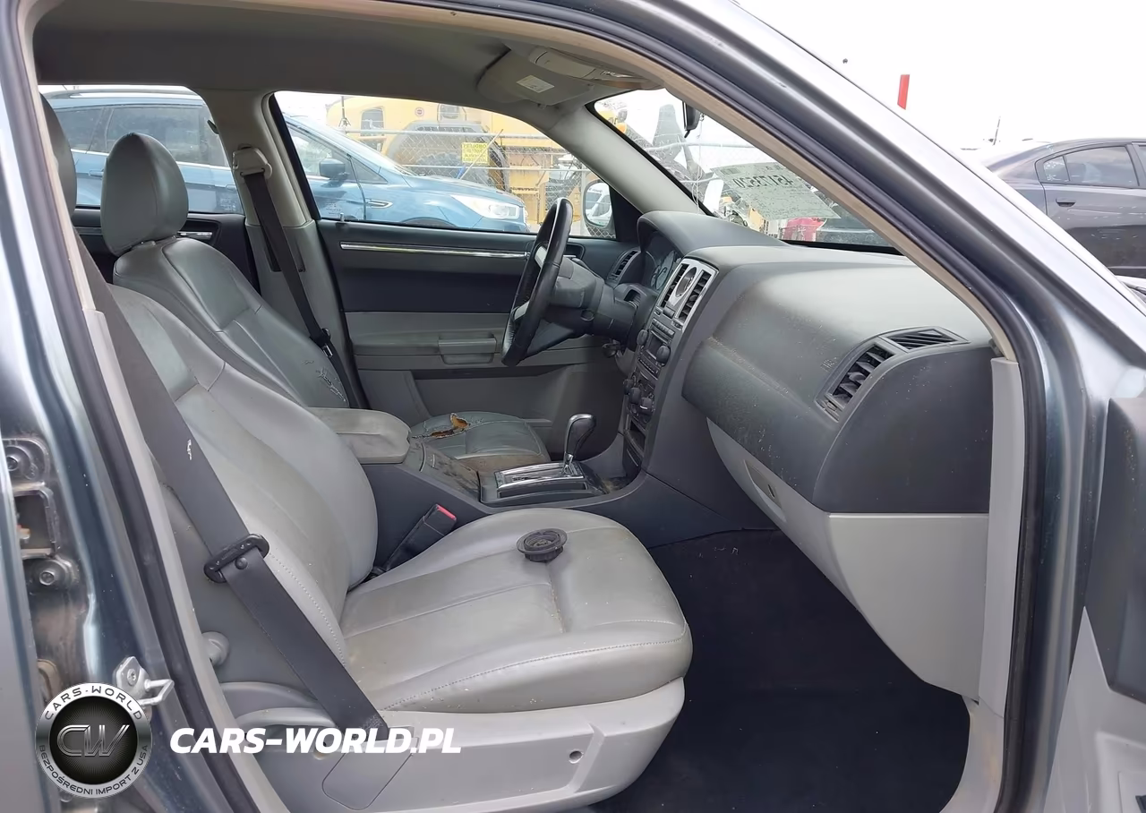 2007 Chrysler 300 Touring VIN:2C3KA53G67H799823 - 5