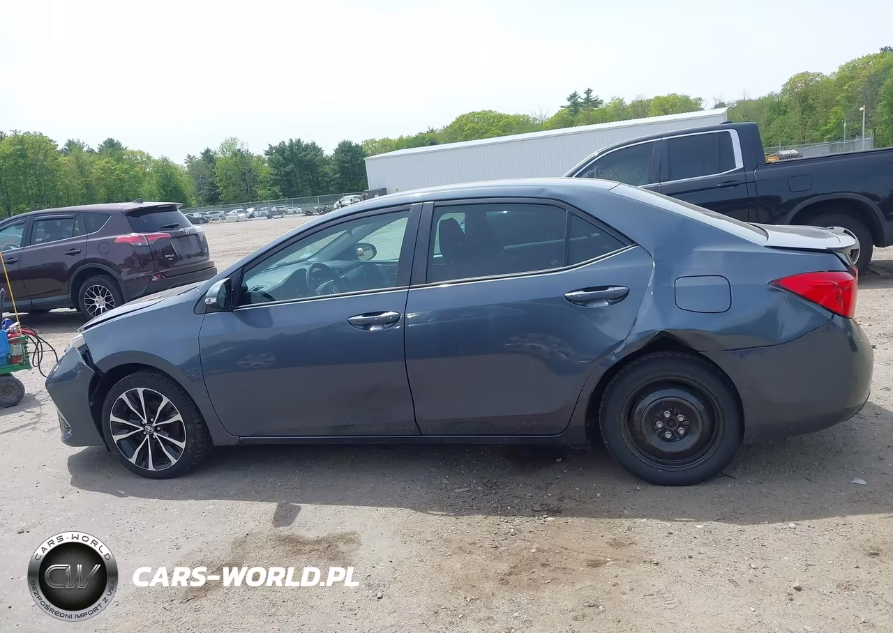 2018 Toyota Corolla Se VIN:5YFBURHE4JP823846 - 14