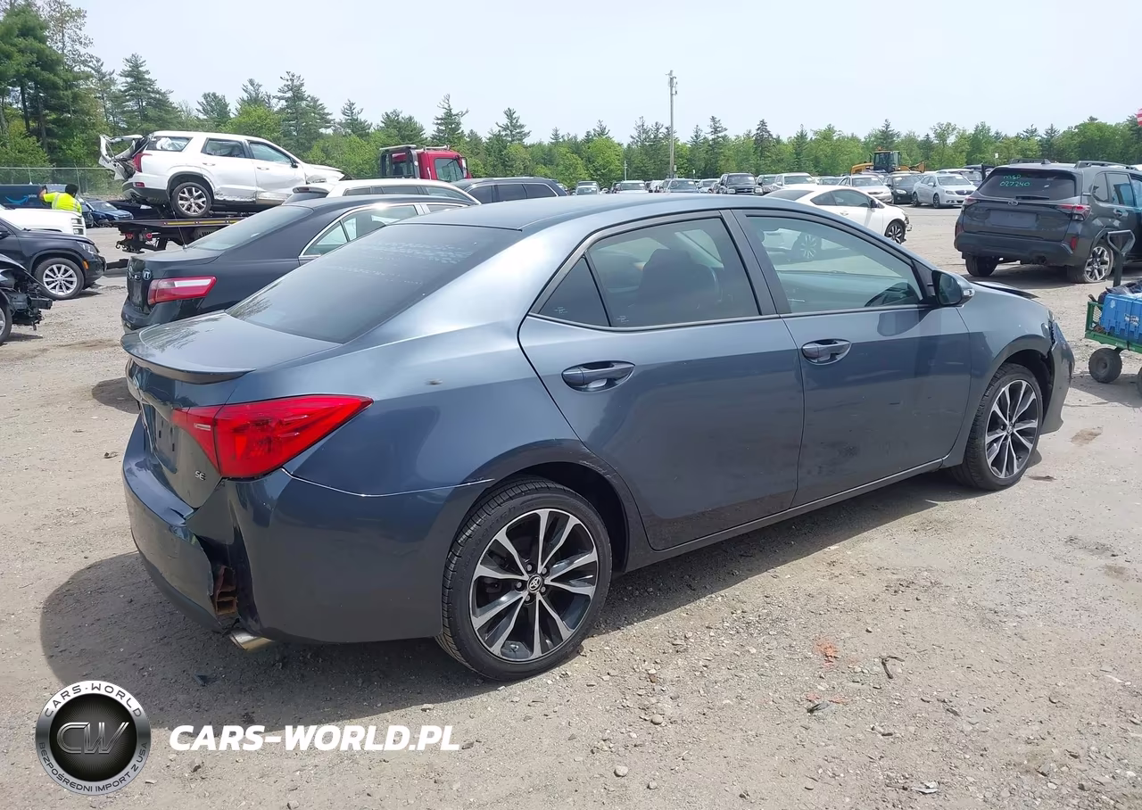 2018 Toyota Corolla Se VIN:5YFBURHE4JP823846 - 4