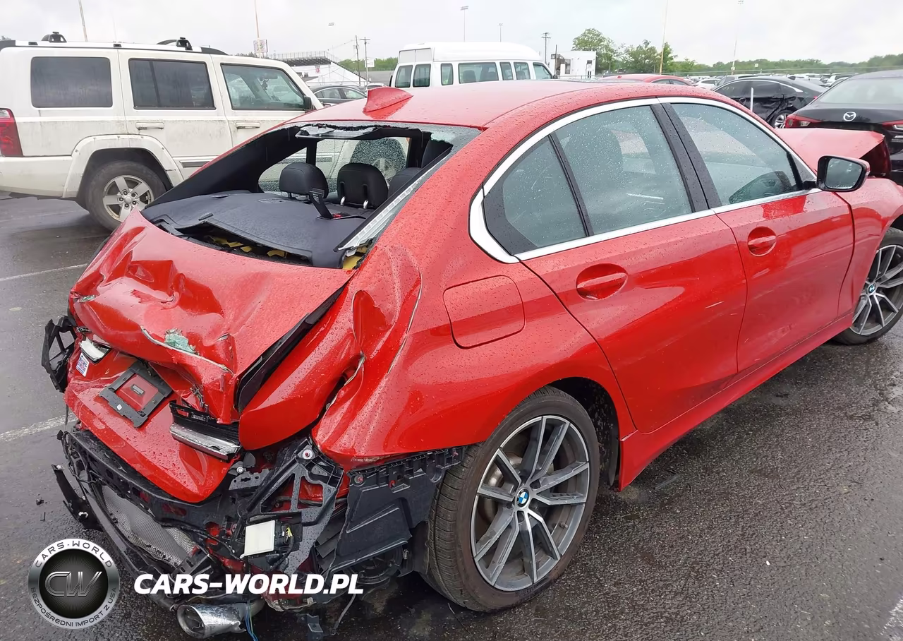 2019 BMW 330I xDrive VIN:WBA5R7C57KAJ82575 - 4