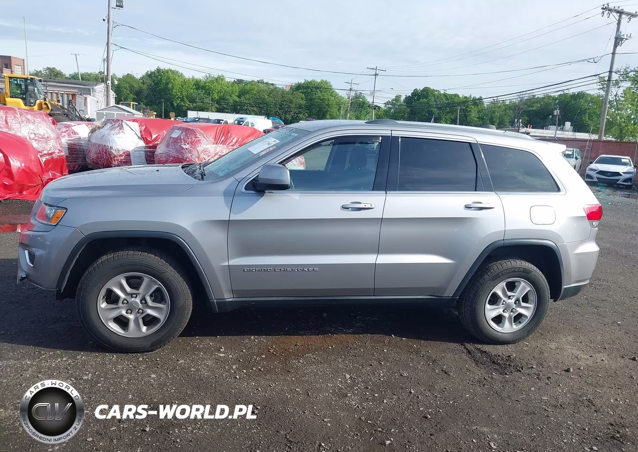 2015 Jeep Grand Cherokee Laredo VIN:1C4RJFAG1FC847801 - 14