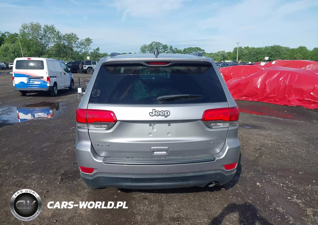 2015 Jeep Grand Cherokee Laredo VIN:1C4RJFAG1FC847801 - 16