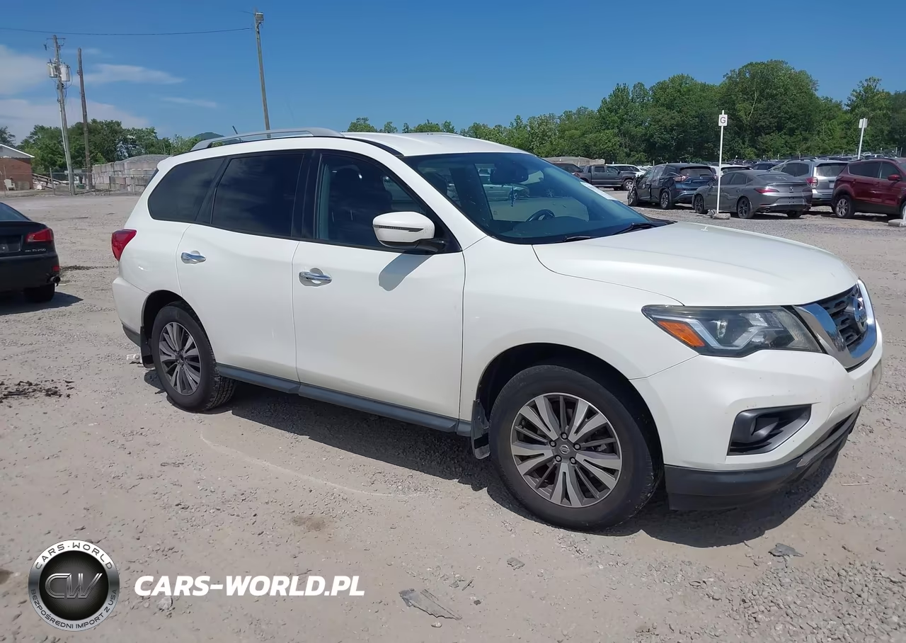 2017 Nissan Pathfinder Sv