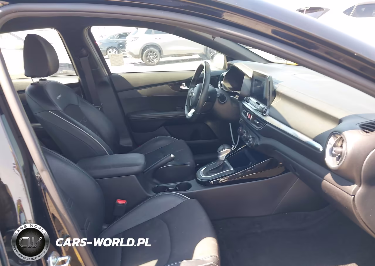2020 Kia Forte Gt-Line VIN:3KPF34AD9LE228066 - 5