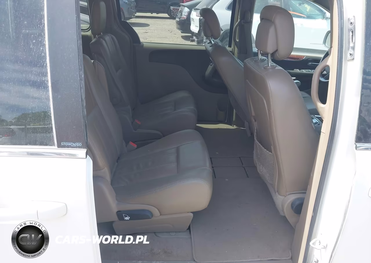 2012 Chrysler Town & Country Touring VIN:2C4RC1BG9CR286908 - 8