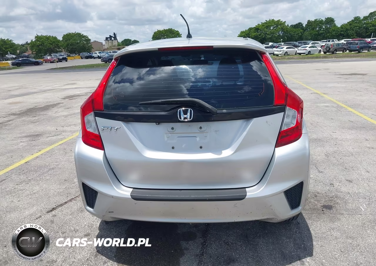 2015 Honda Fit Lx VIN:3HGGK5H58FM740716 - 16