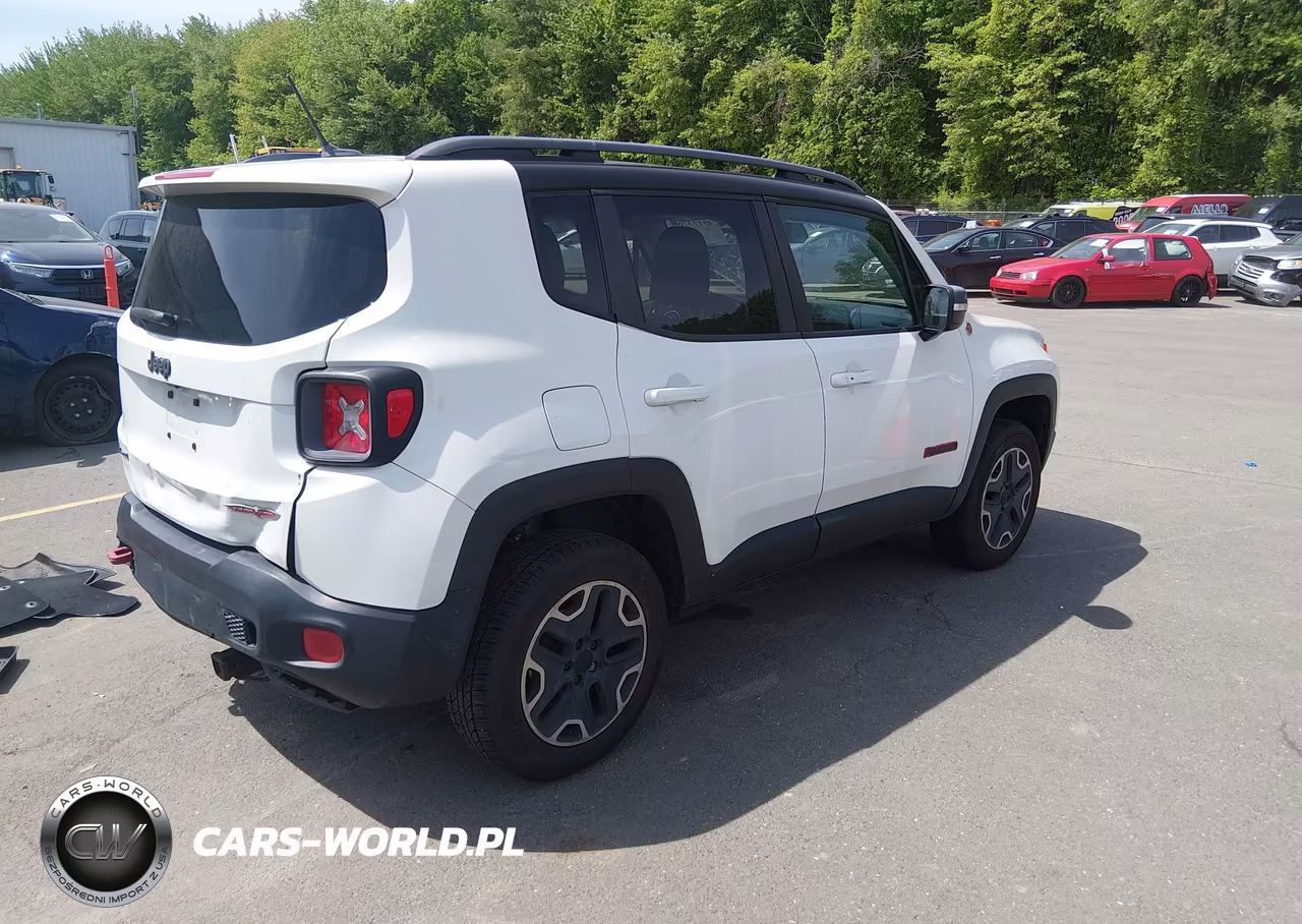 2015 Jeep Renegade Trailhawk VIN:ZACCJBCT0FPB55054 - 4