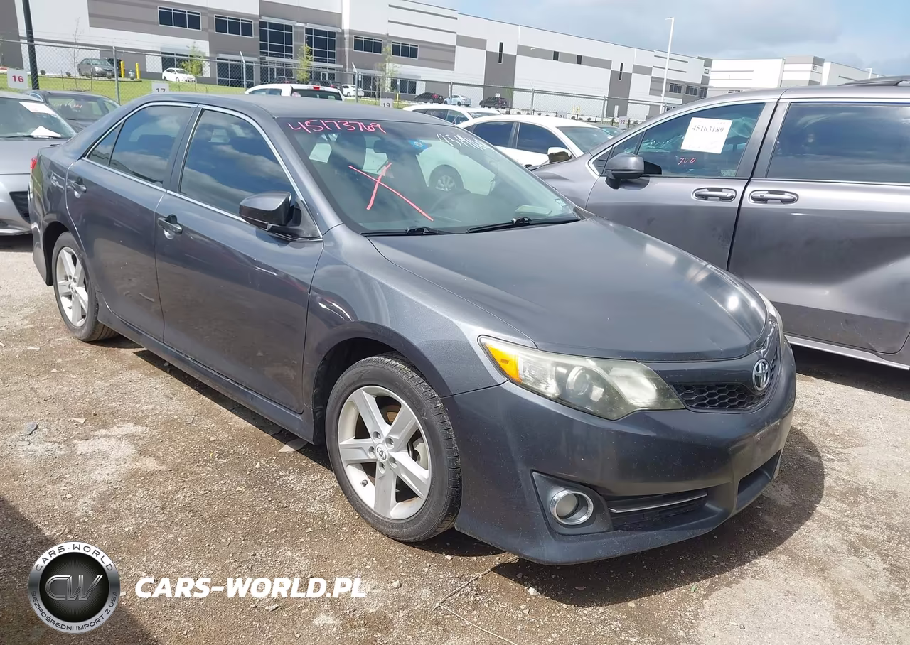 2012 Toyota Camry Se – zdjęcie 1 z 12