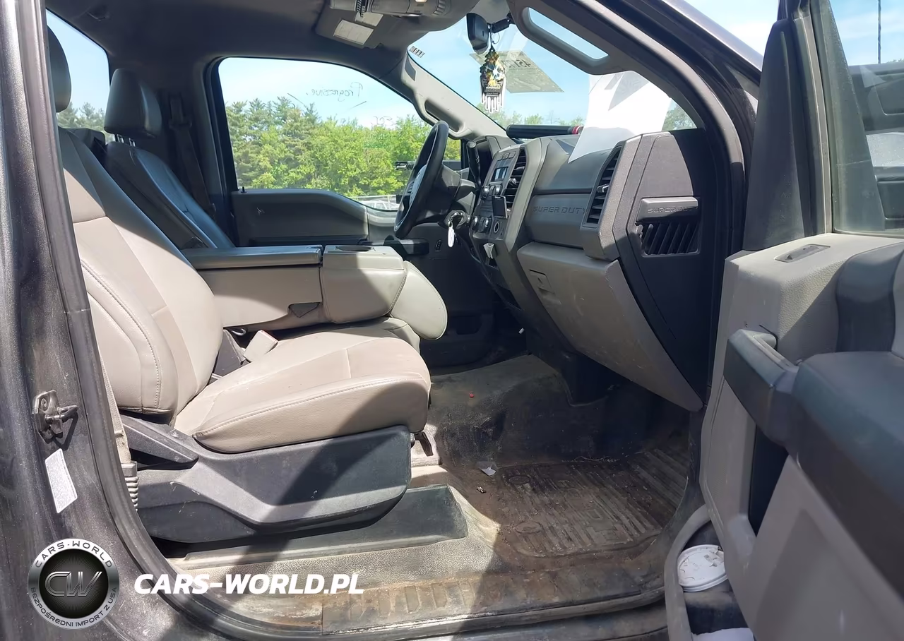 2017 Ford F-350 Xl VIN:1FTRF3B62HEC05410 - 5
