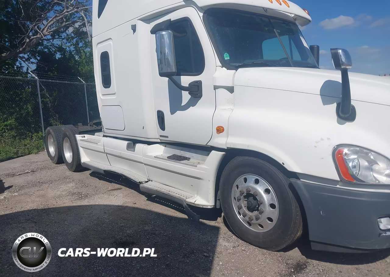 2010 Freightliner Cascadia 125 VIN:1FUJGLDR1ALAP8387 - 13