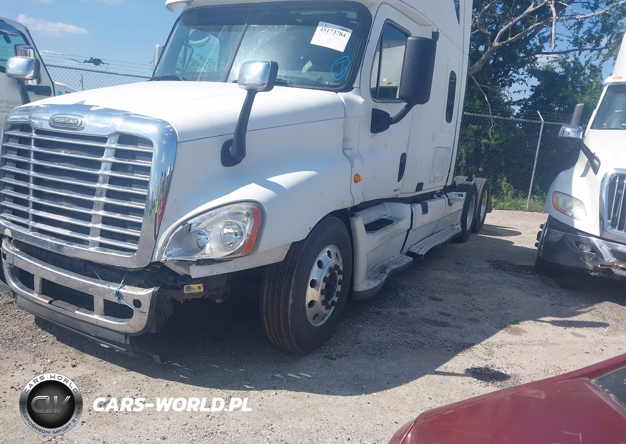 2010 Freightliner Cascadia 125 VIN:1FUJGLDR1ALAP8387 - 2