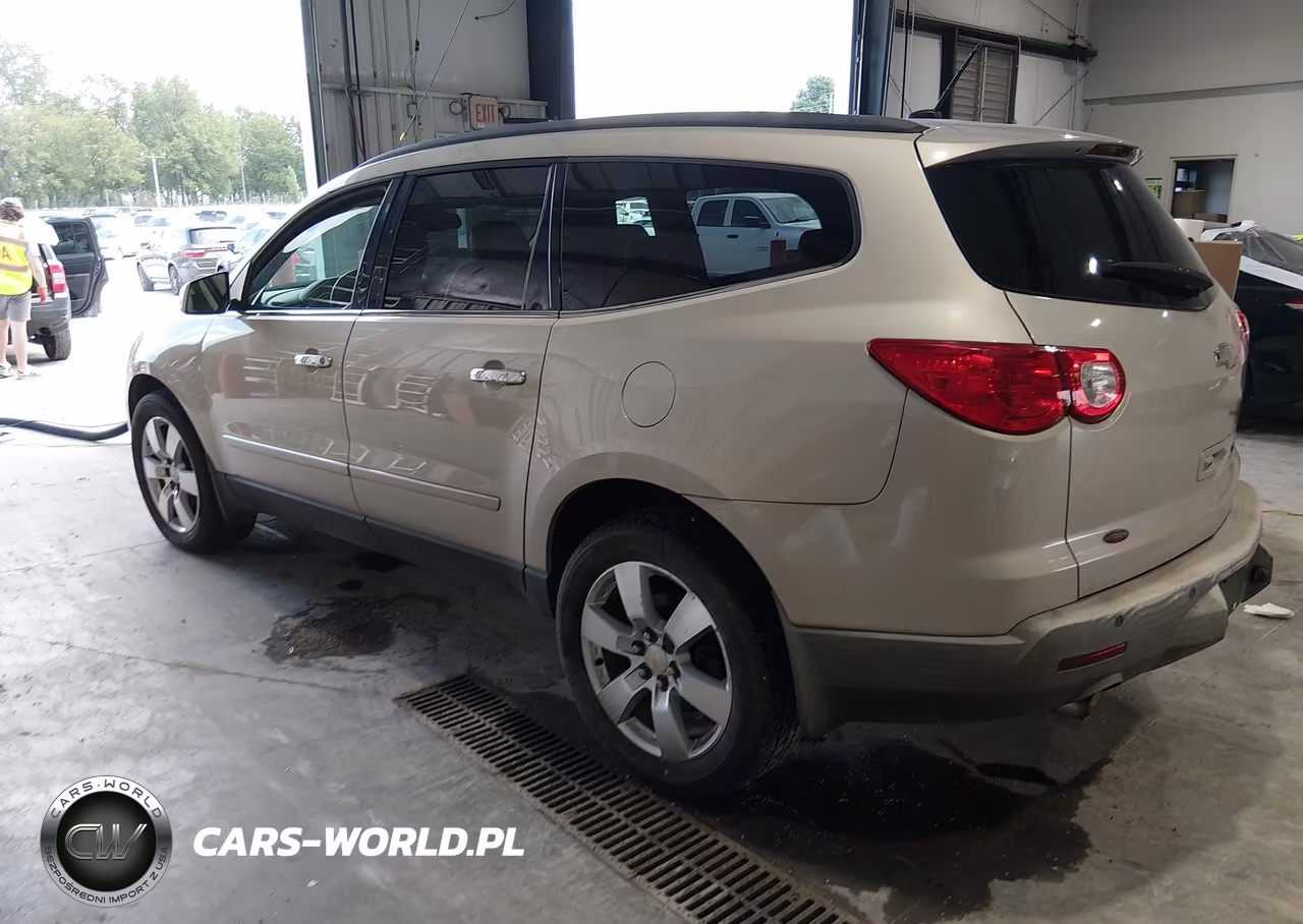 2010 Chevrolet Traverse Ltz VIN:1GNLRHED5AS138465 - 3