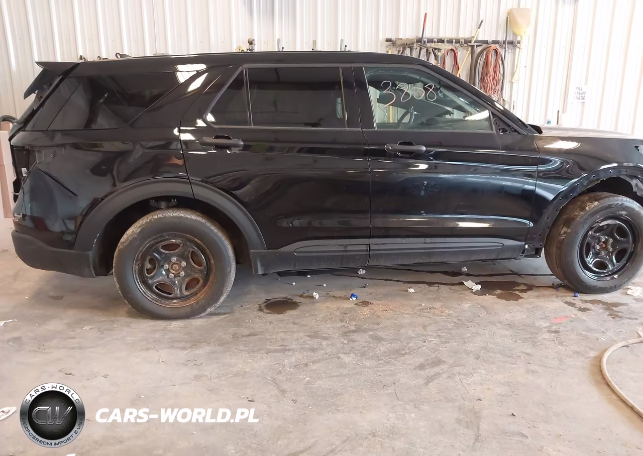 2024 Ford Police Interceptor Utility VIN:1FM5K8AB2RGA25674 - 13