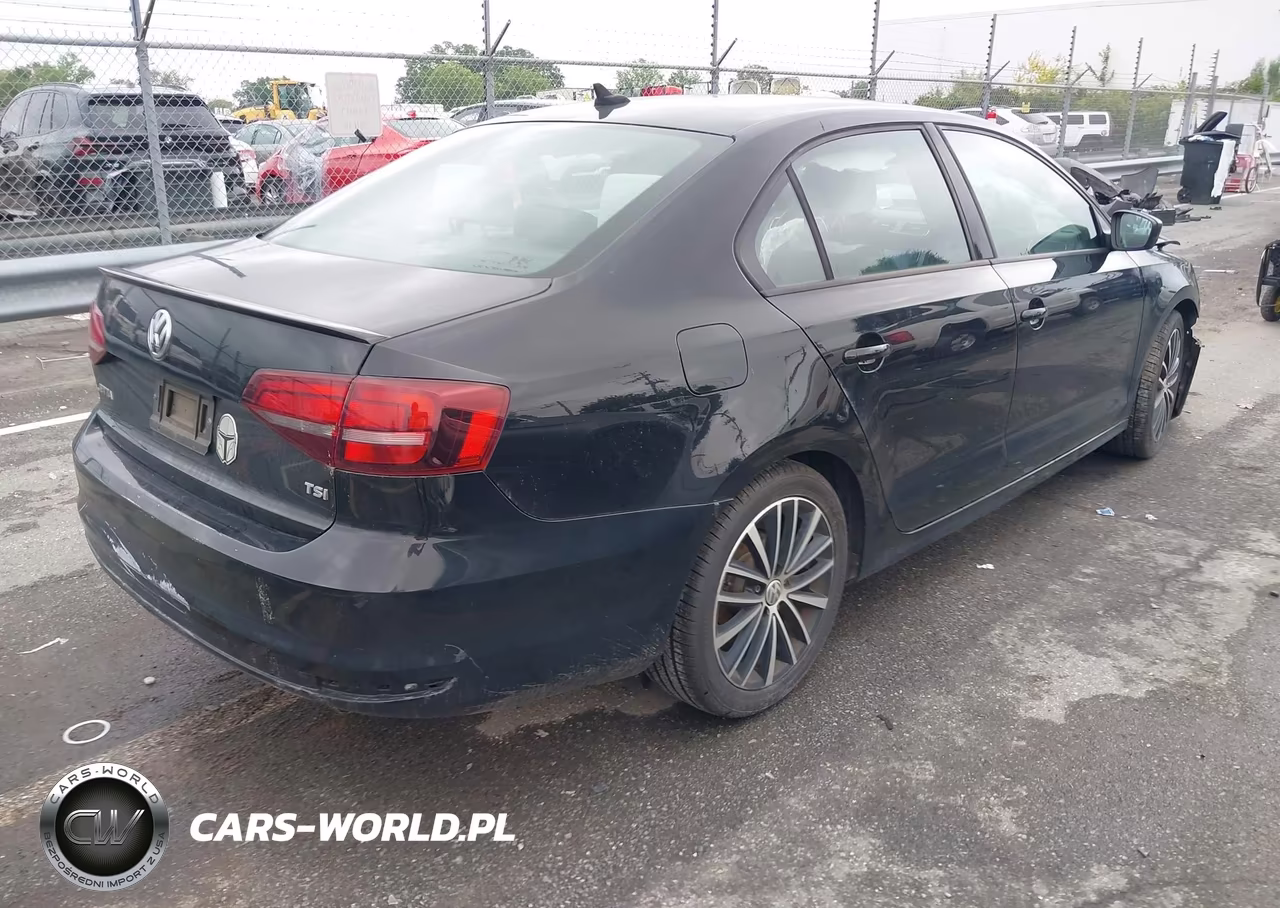 2016 Volkswagen Jetta 1.8T Sport VIN:3VWD17AJ4GM293792 - 4