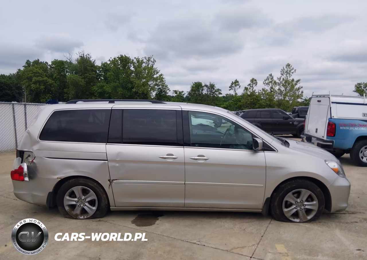 2008 Honda Odyssey Touring VIN:5FNRL38968B010242 - 13