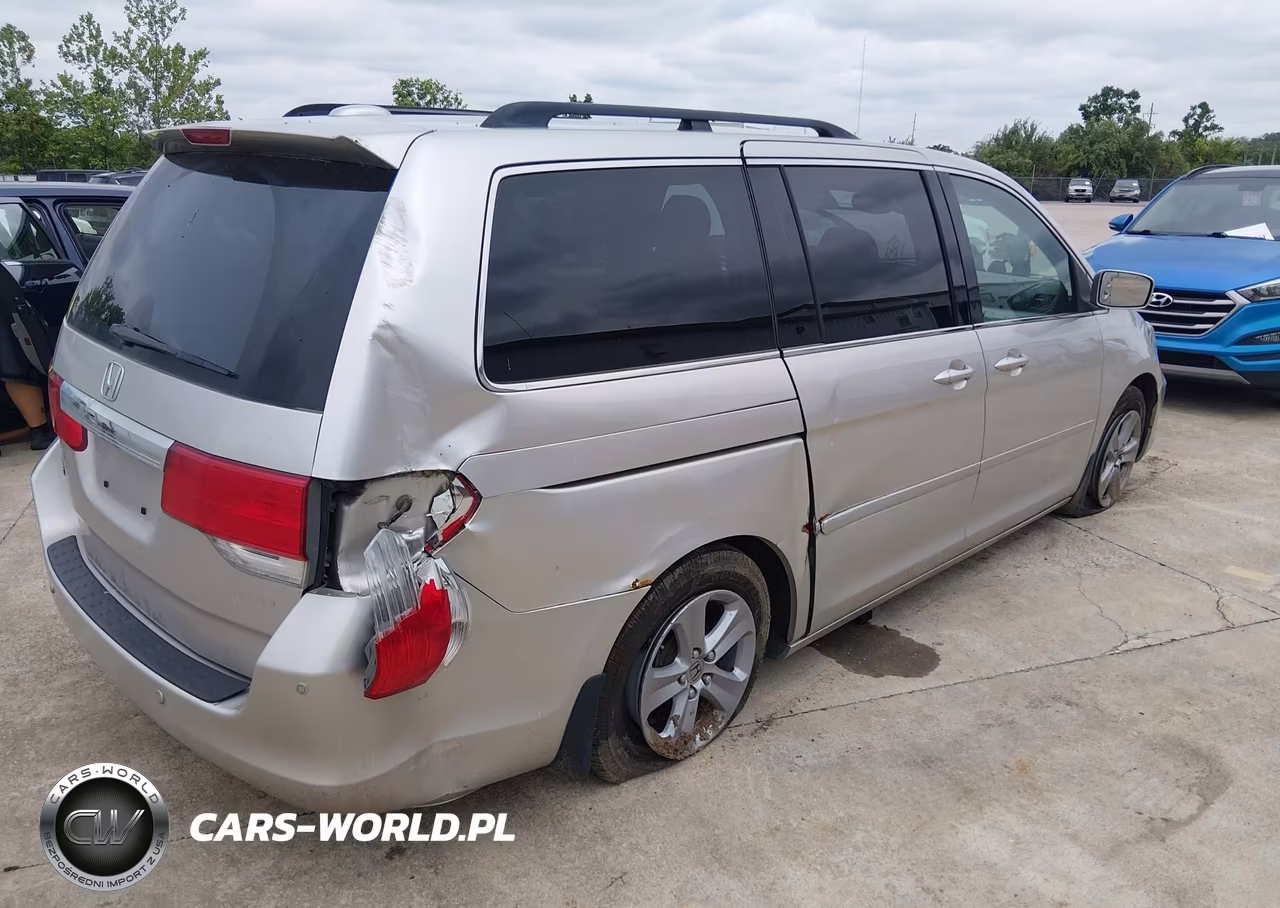2008 Honda Odyssey Touring VIN:5FNRL38968B010242 - 4