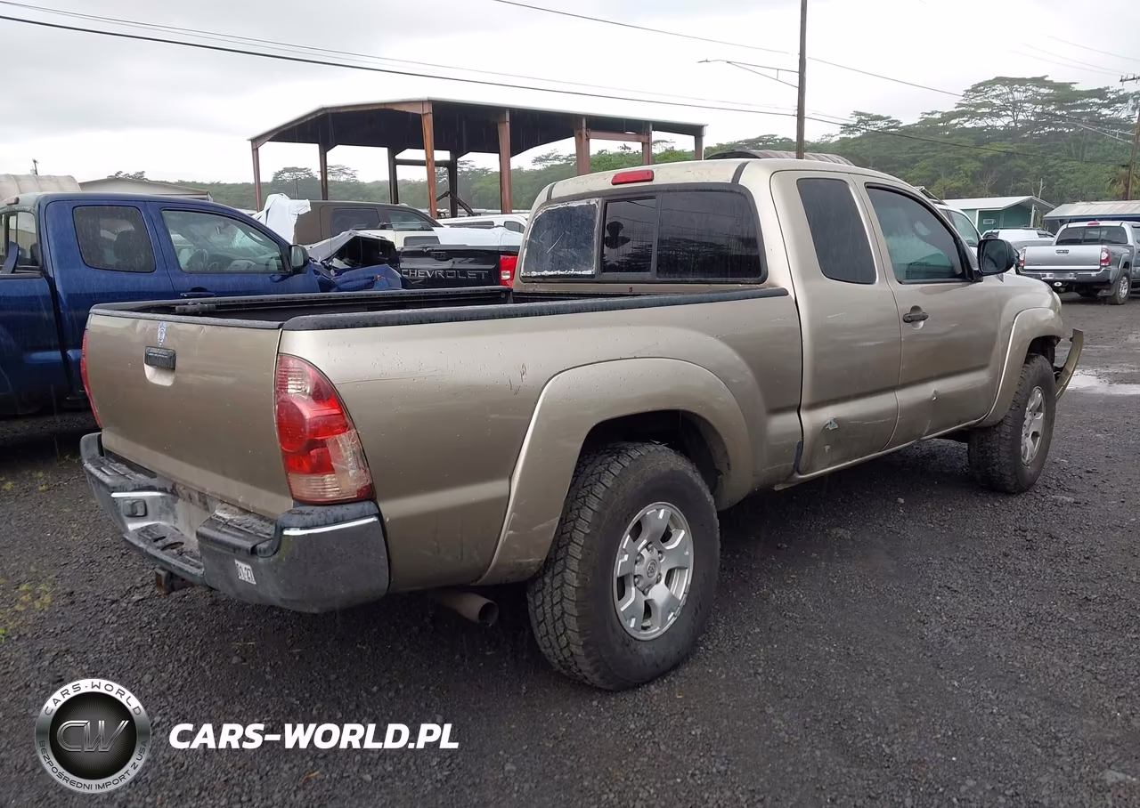 2008 Toyota Tacoma Base V6 VIN:5TEUU42NX8Z552252 - 4