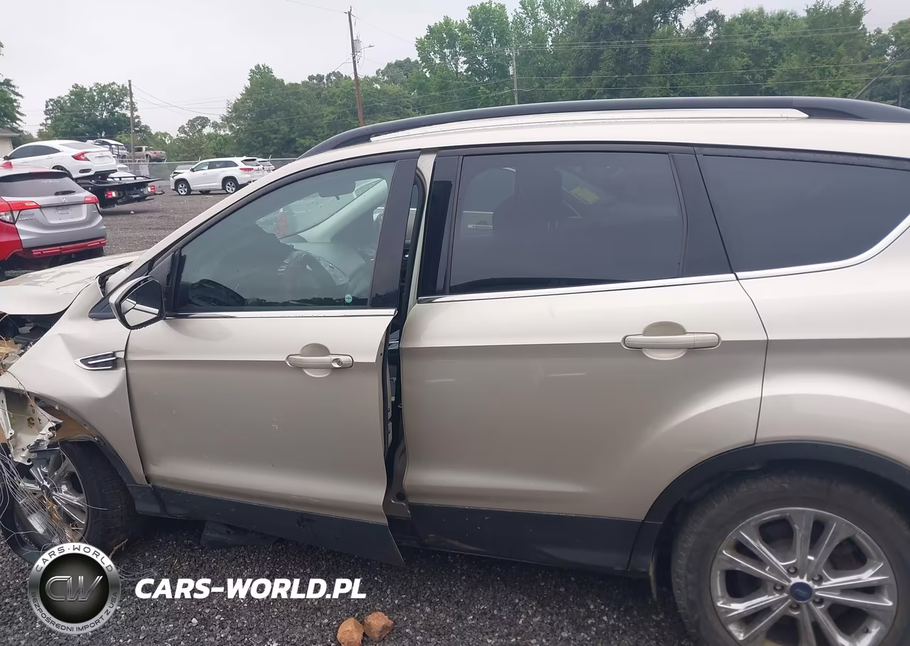 2018 Ford Escape Se VIN:1FMCU9GDXJUA38646 - 14