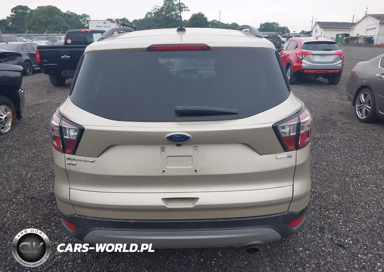 2018 Ford Escape Se VIN:1FMCU9GDXJUA38646 - 16