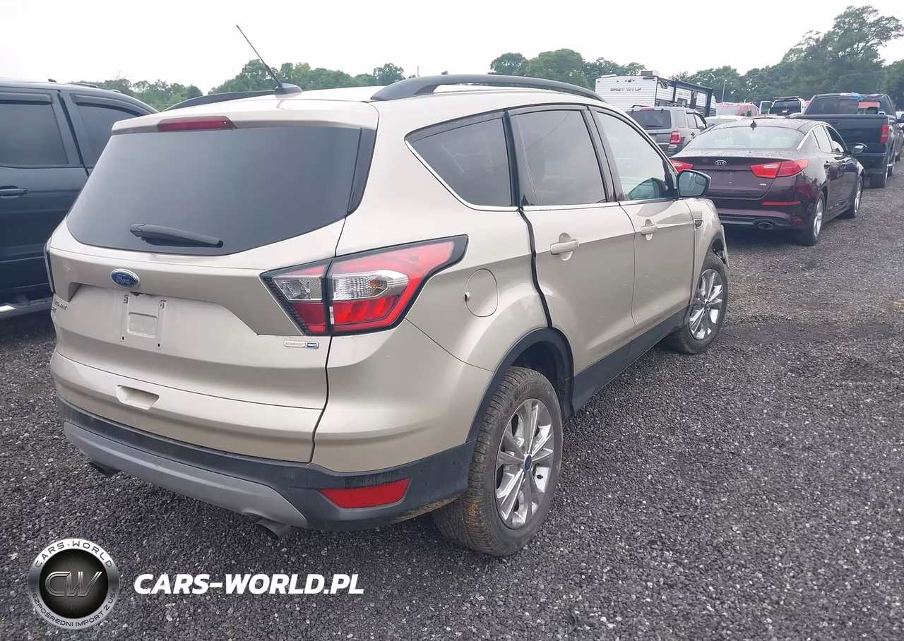 2018 Ford Escape Se VIN:1FMCU9GDXJUA38646 - 4