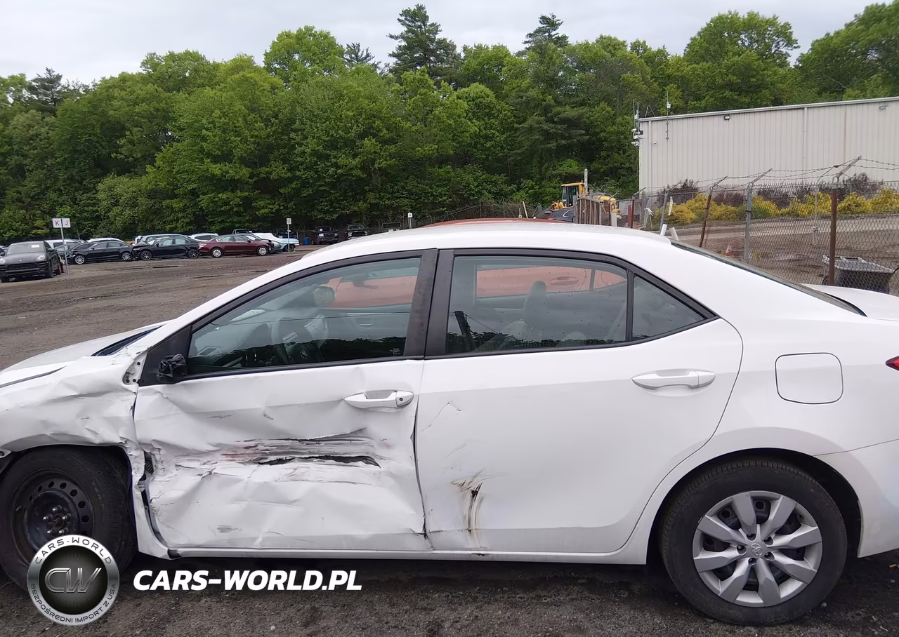 2016 Toyota Corolla Le VIN:2T1BURHE9GC743760 - 13