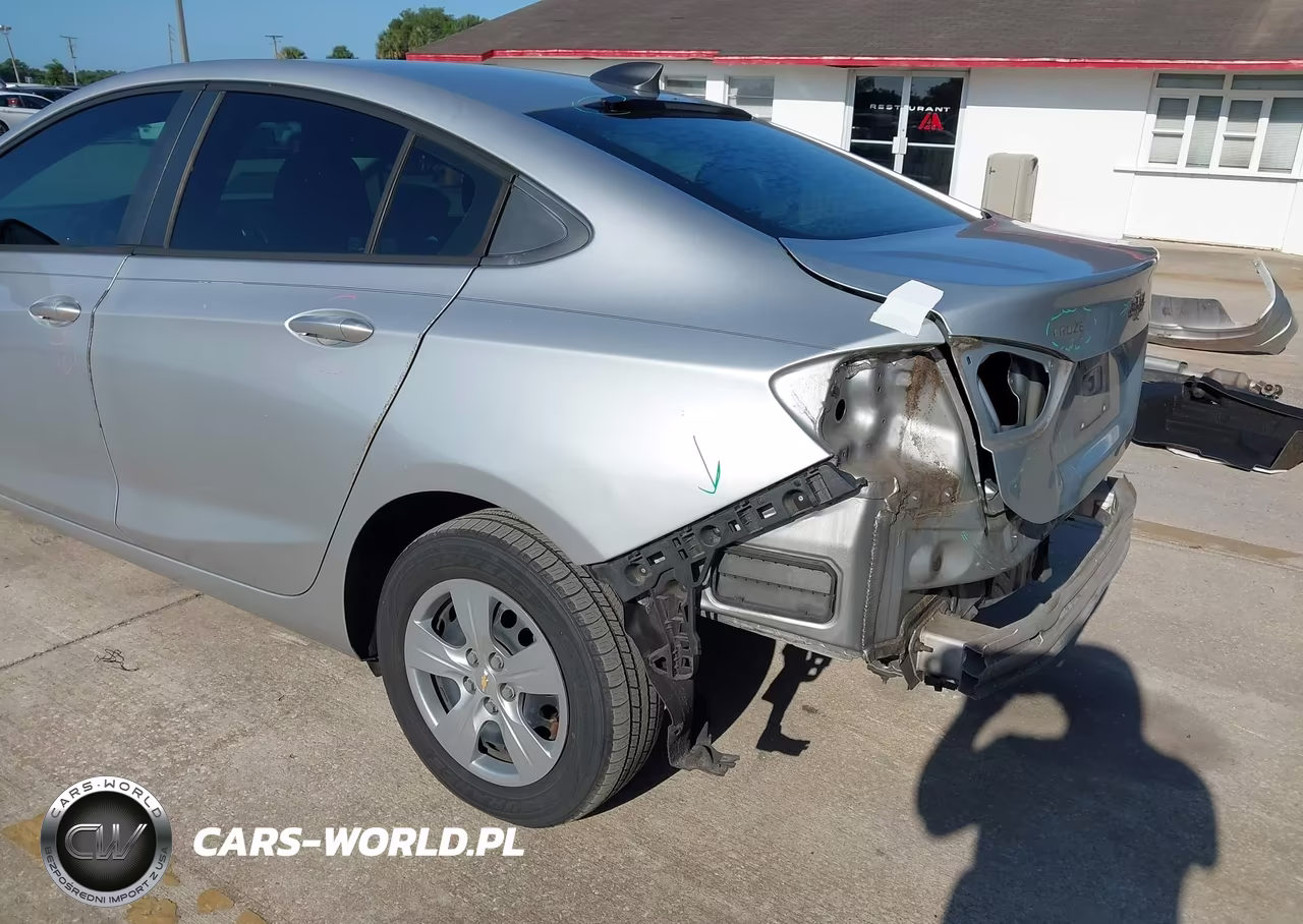 2016 Chevrolet Cruze Ls Auto VIN:1G1BC5SM9G7262686 - 6