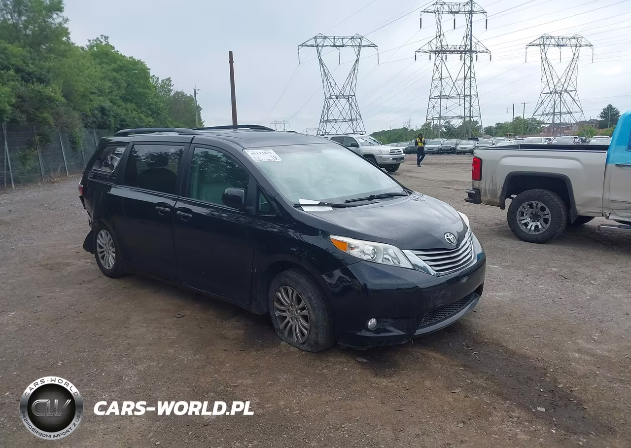 2017 Toyota Sienna Xle 8 Passenger – zdjęcie 1 z 20