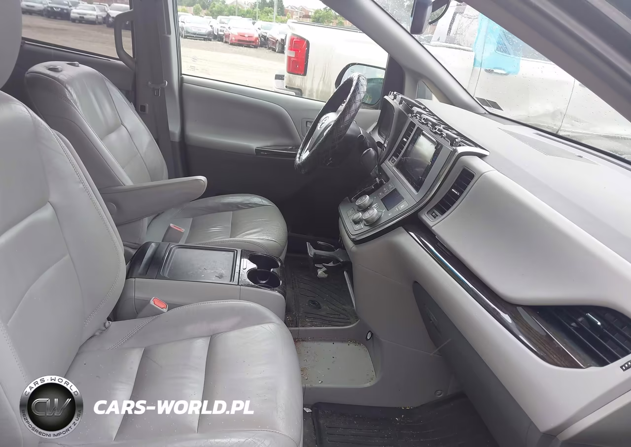 2017 Toyota Sienna Xle 8 Passenger VIN:5TDYZ3DC3HS835646 - 5
