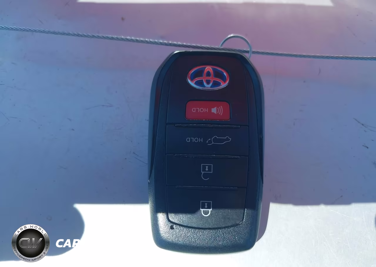 2021 Toyota Venza Limited VIN:JTEAAAAH4MJ010747 - 11